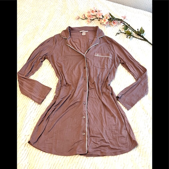 EUC S VS Purple Super Soft !!!! front button down Long Sleeve Pajama - Picture 2 of 2